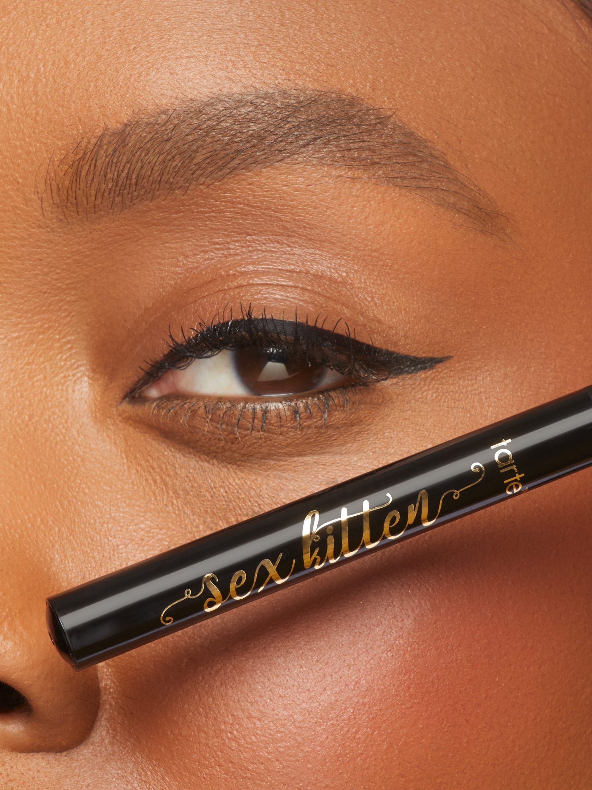 Sex-Kitten-Liquid-Liner_Precision-Tip-ALT-1_1.jpg