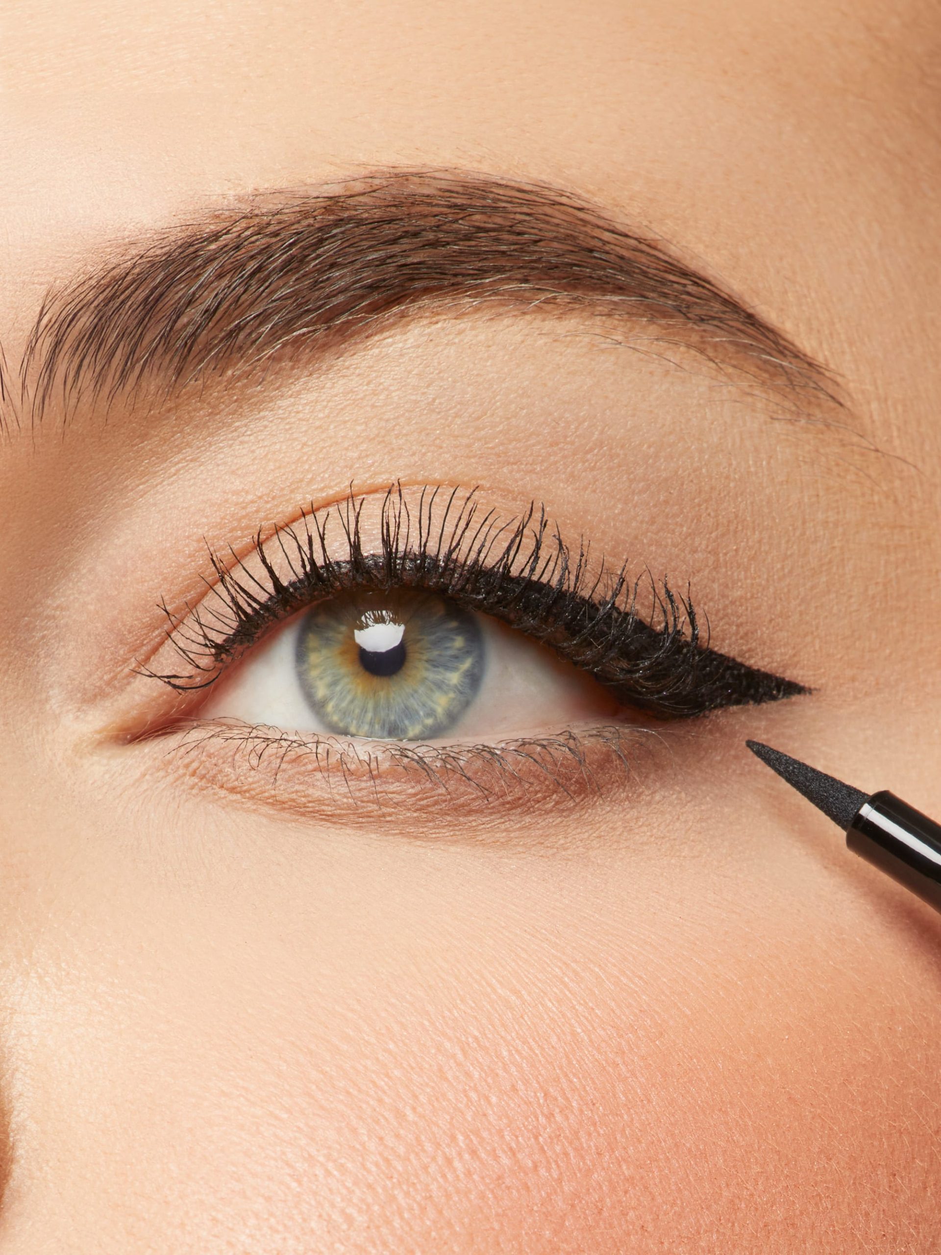 Sex-Kitten-Liquid-Liner_Precision-Tip-ALT-5_1.jpg
