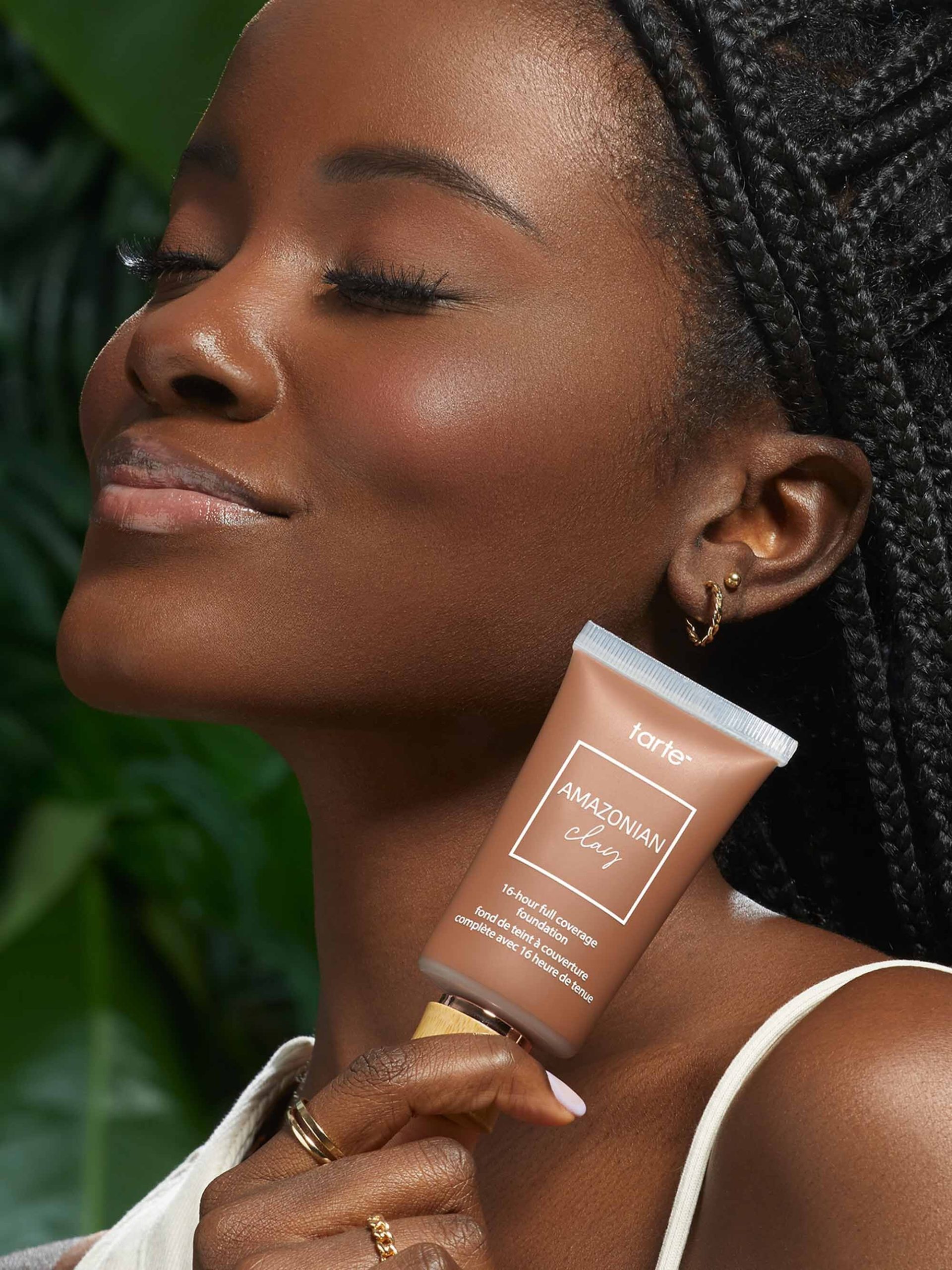 common__2284-2256-Amazonian-clay-16-hour-full-coverage-foundation-ALT-3__04.jpg