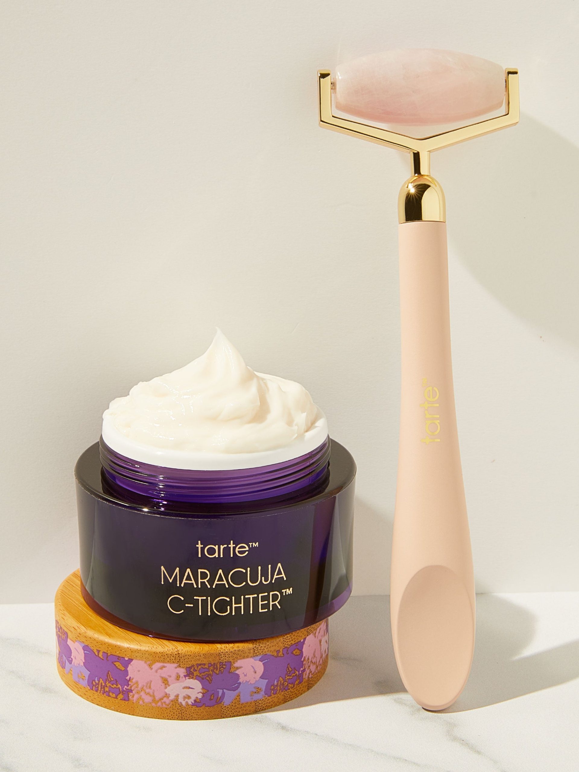 common__2640-2640-maracuja-C-tighter-face-roller-ALT-1__02.jpg