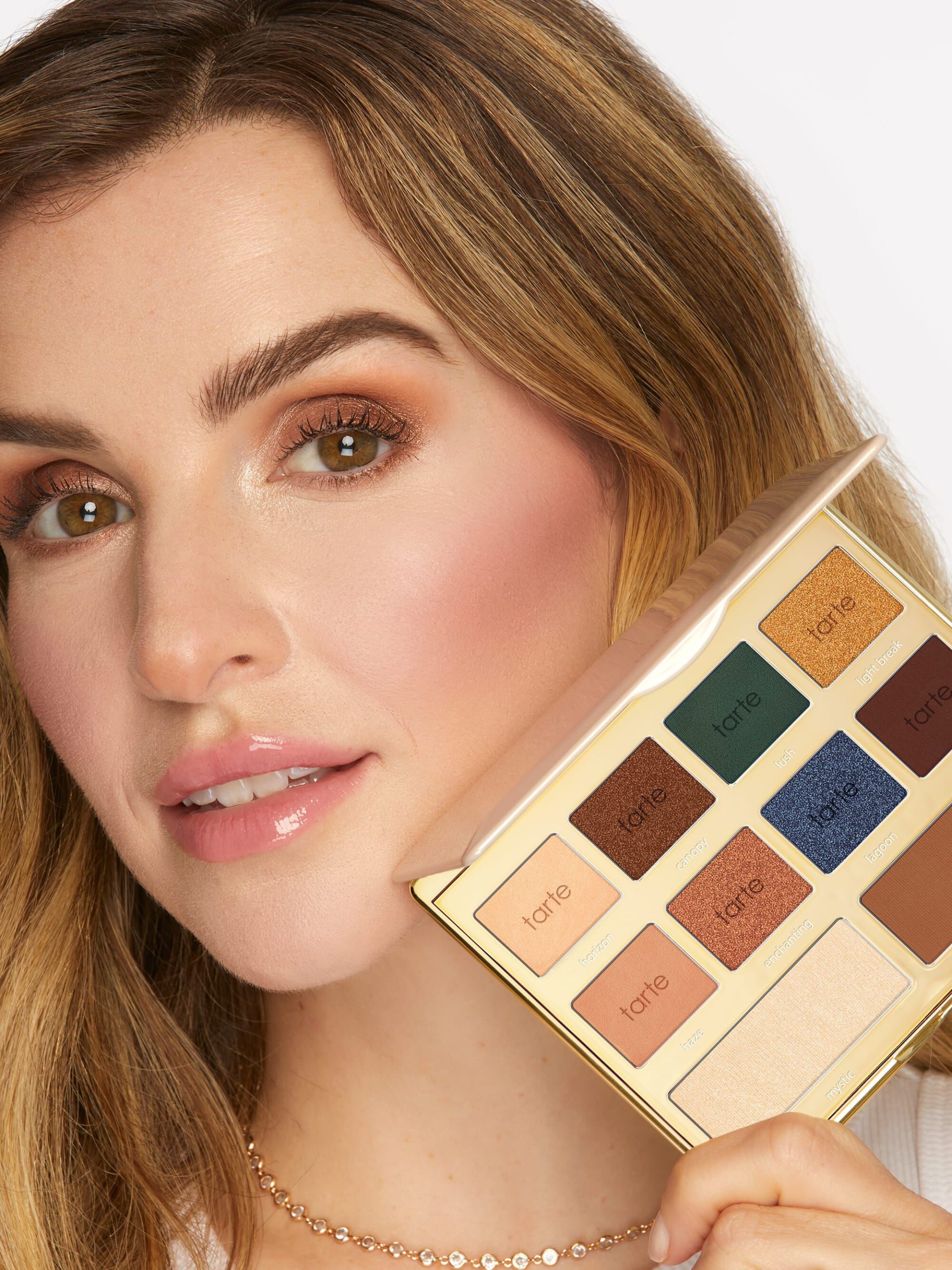 common__2888-2888-glamazon-Amazonian-clay-eyeshadow-palette-ALT-3__09.jpg