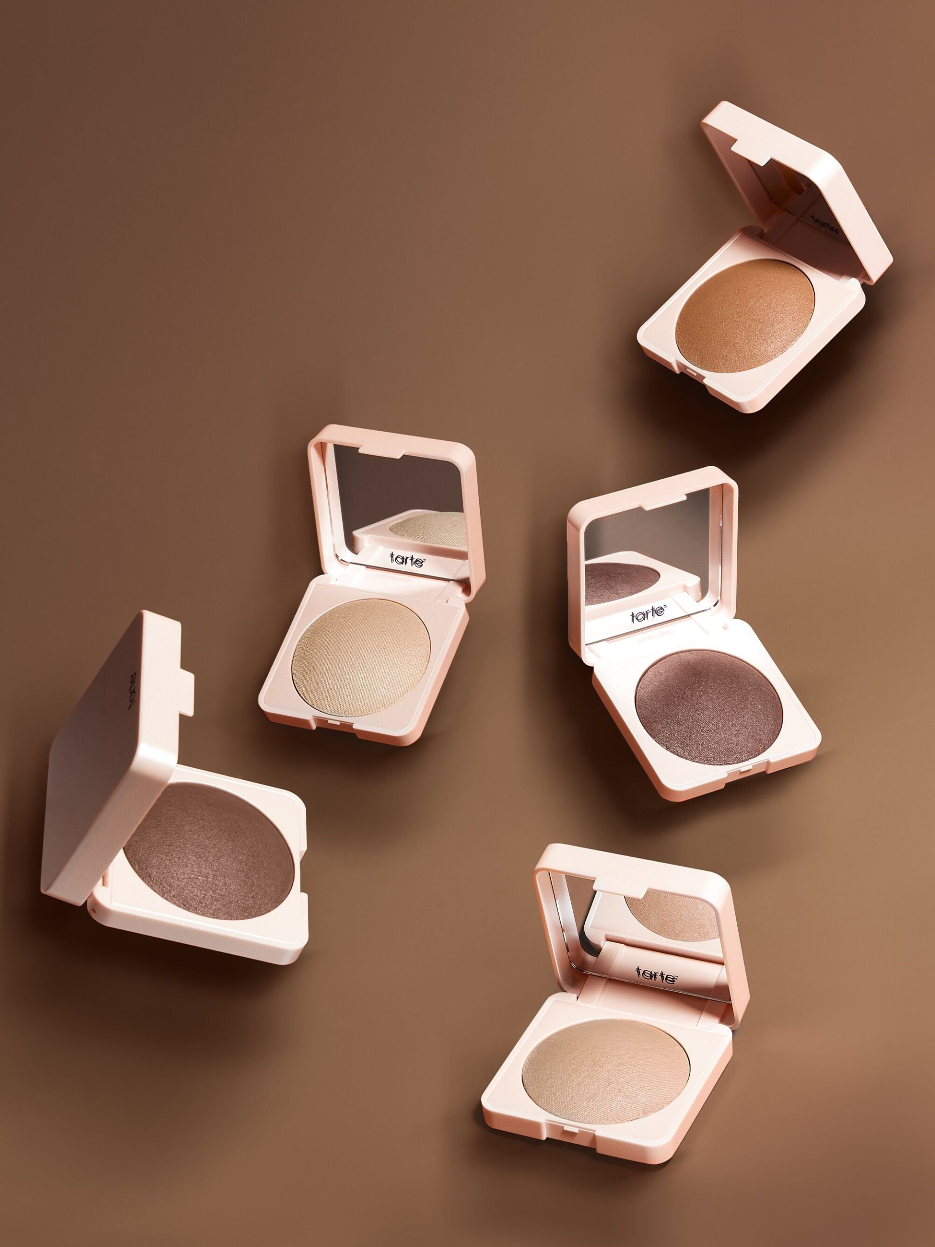 common__2968-2968-Amazonian-clay-radiant-baked-setting-powder-ALT-4__03.jpg