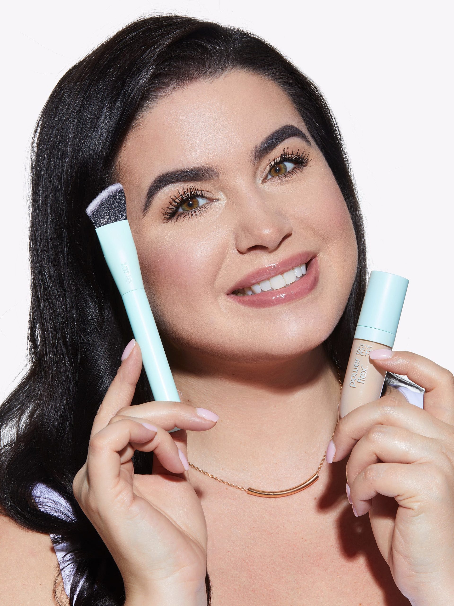 common__angled-concealer-brush__03.jpg