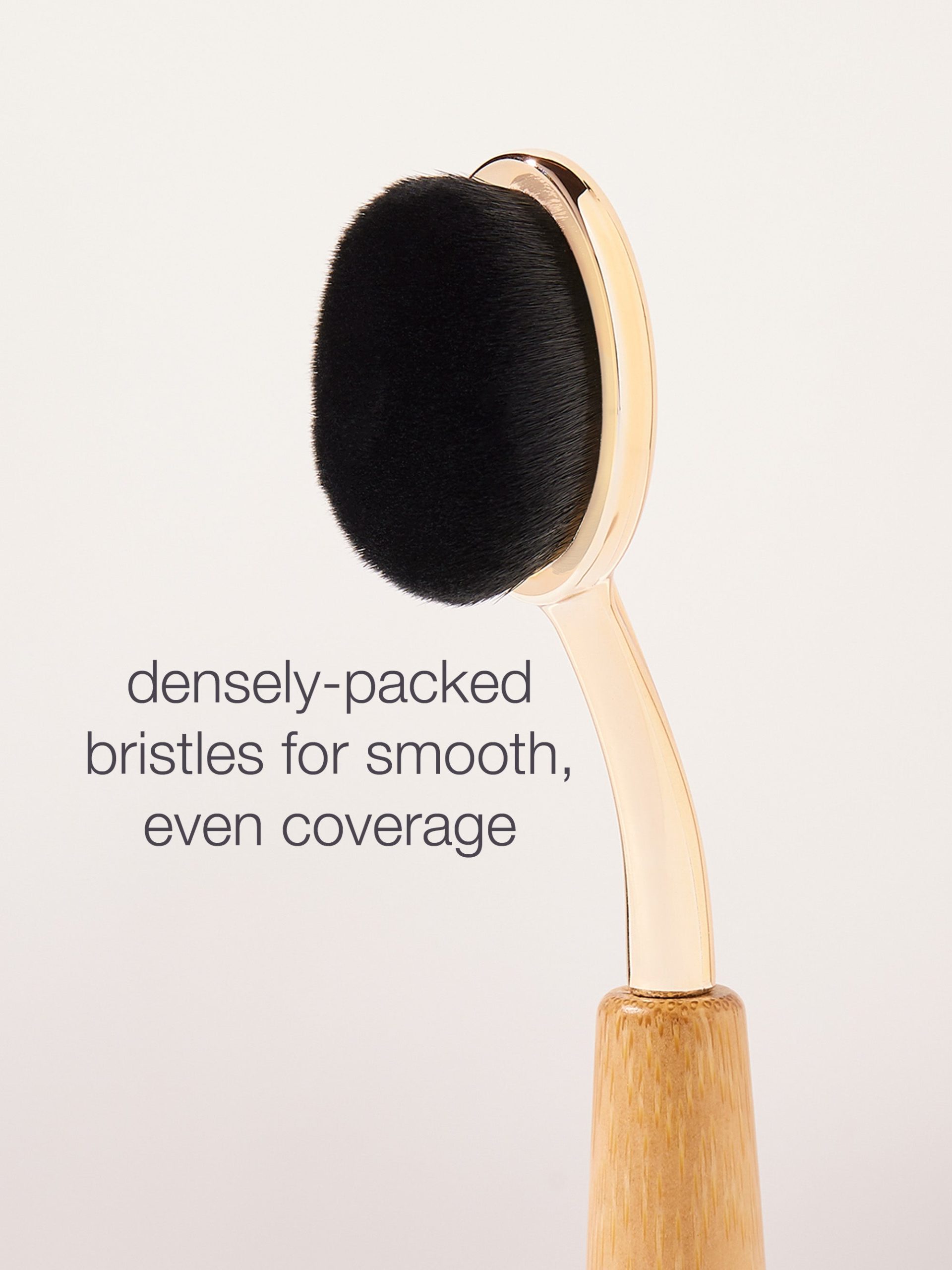 common__concealer-paddle-brush__02.jpg