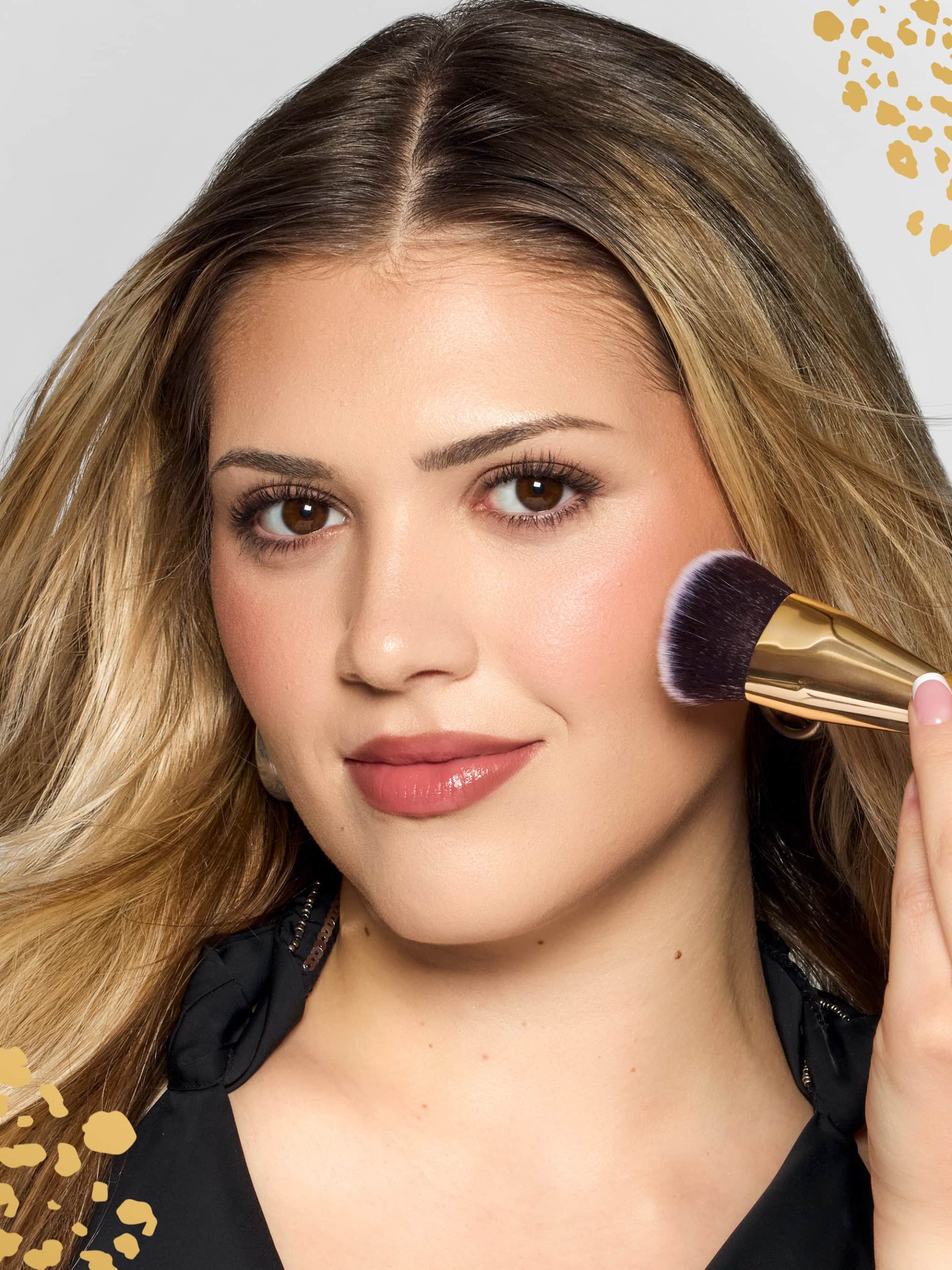 common__maneater-foundation-brush__02.jpg
