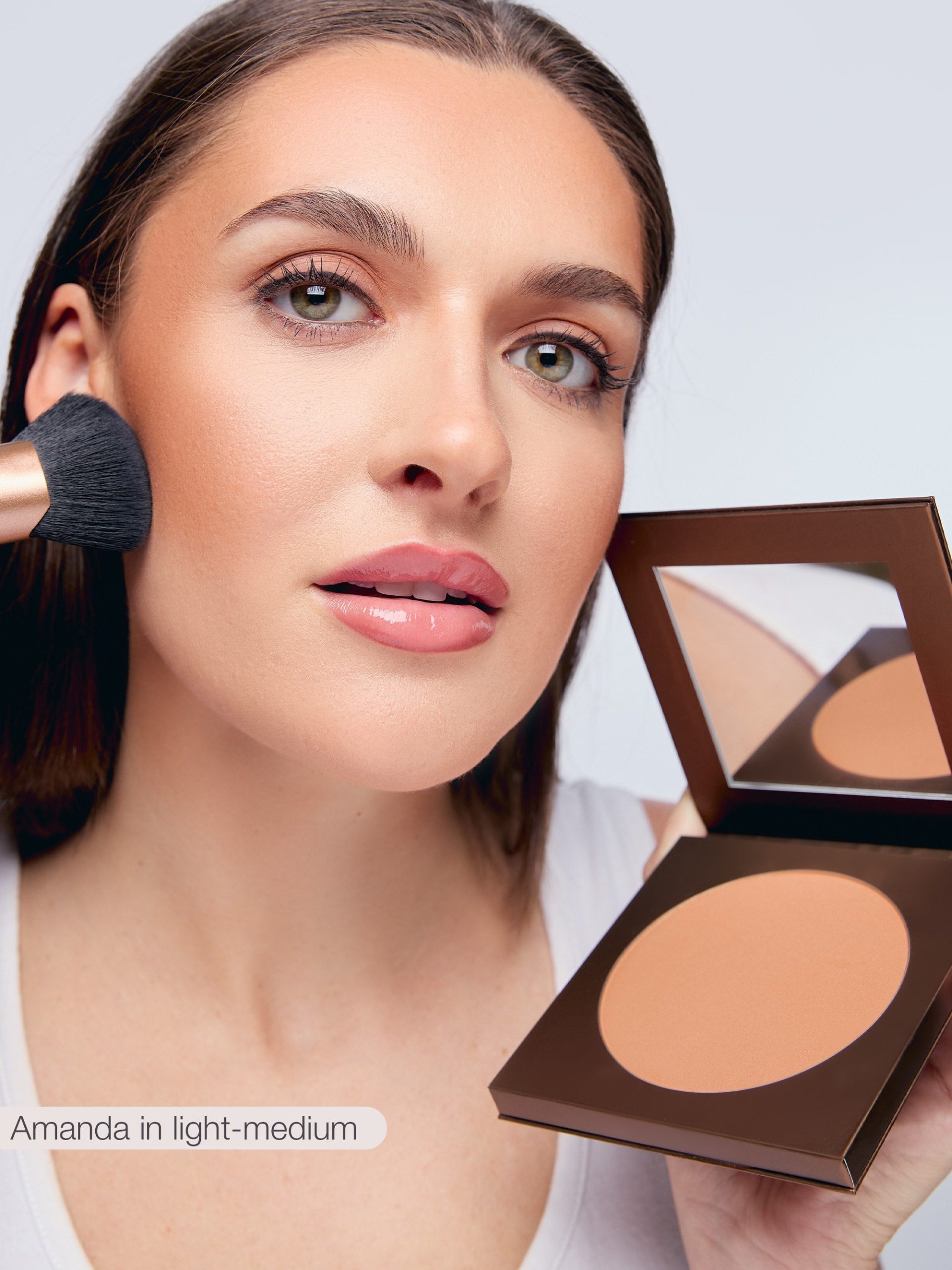 common__park-ave-princess-shimmer-waterproof-face-_-body-bronzer__01.jpg